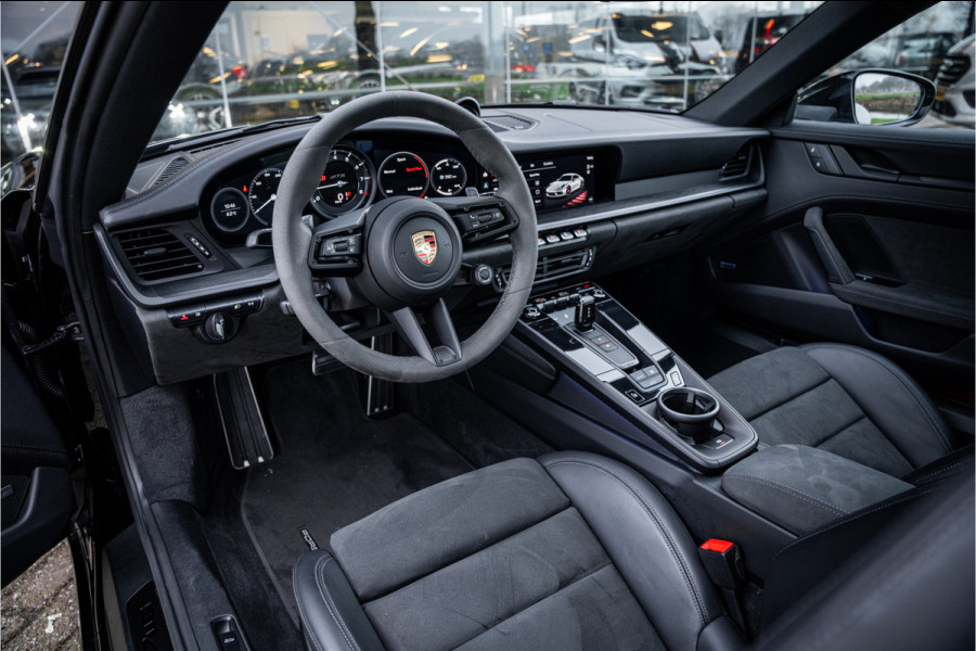 Porsche 911 3.0 Carrera 4 GTS - Matrix - 18-weg Sportstoelen - Sportuitlaat - Sport Chrono -