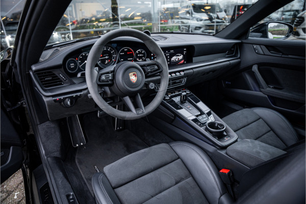 Porsche 911 3.0 Carrera 4 GTS - Matrix - 18-weg Sportstoelen - Sportuitlaat - Sport Chrono -