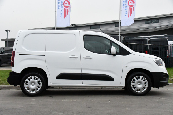 Opel Combo 1.5D L1H1 Innovation Camera, Cruise, Carplay, 130PK Automaat, Stoelverwarming, Sensoren, BOM VOL!