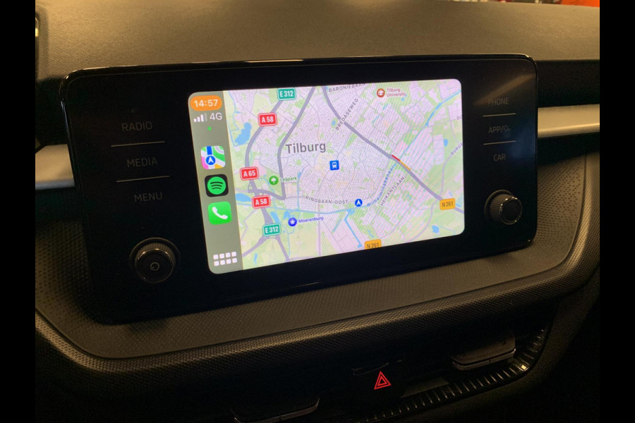 Škoda Fabia 1.0 TSI Business Edition NAV-CARPLAY LED AD-CRUISE