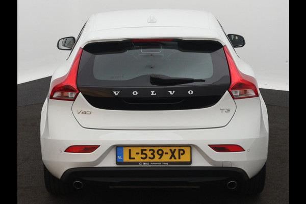 Volvo V40 2.0 T3 Momentum NAVI CRUISE WINTER-PACK