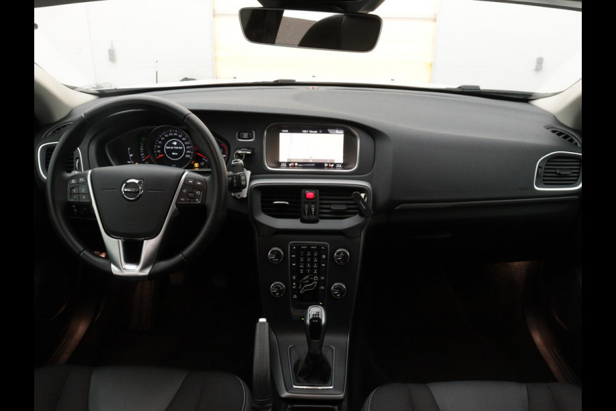 Volvo V40 2.0 T3 Momentum NAVI CRUISE WINTER-PACK