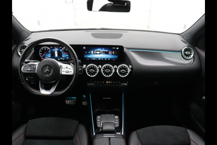 Mercedes-Benz GLA 250 e Plug-In Hybrid AMG Line WIDE-SCREEN SFEERVERLICHTING