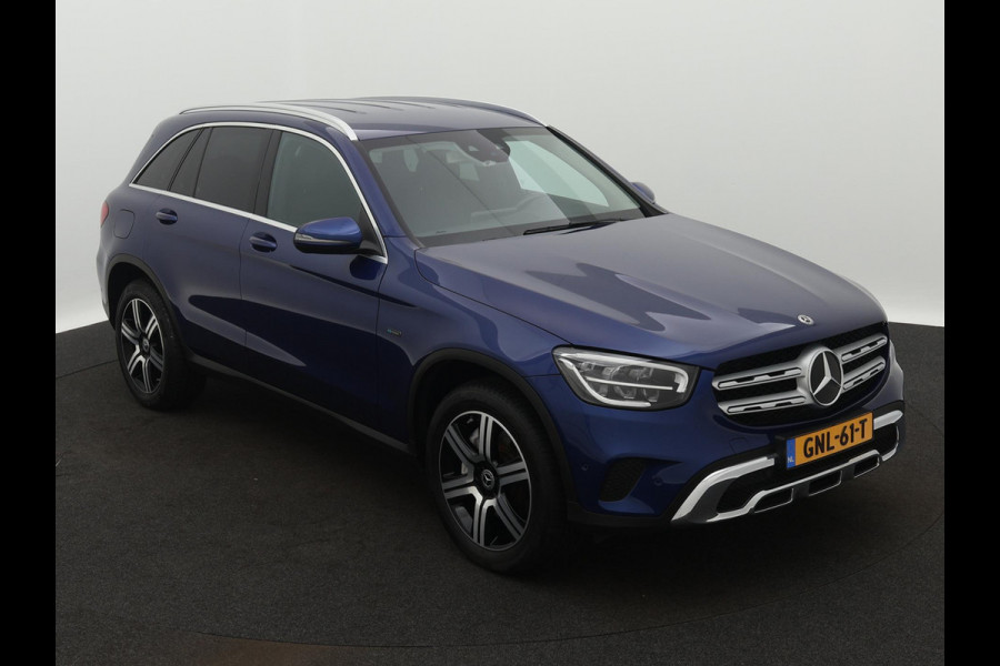 Mercedes-Benz GLC 300e 4MATIC Business Solution FULL-LED CARPLAY CRUISE