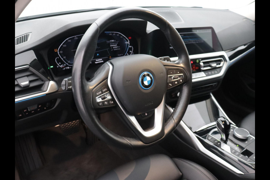 BMW 3 Serie Touring 330e PLUG-In Executive Sport-line LIVE-COCKPIT STOF-LEER