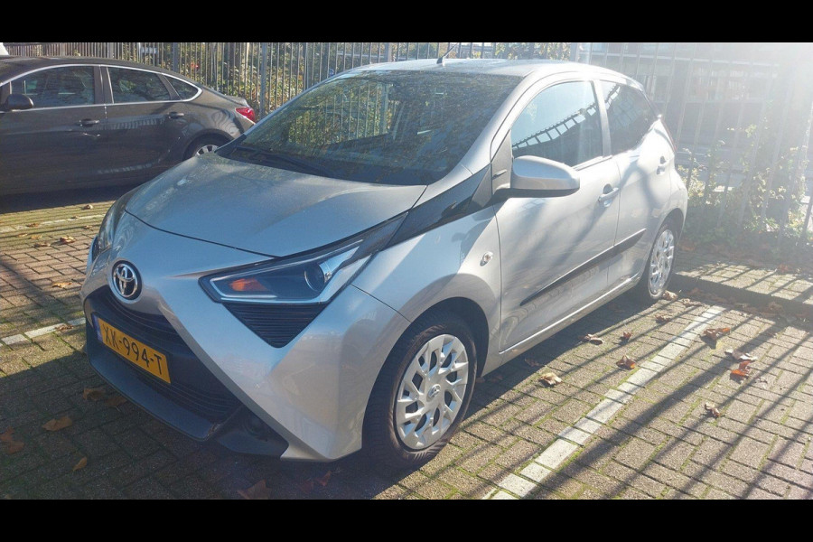 Toyota Aygo 1.0 VVT-i X-Play Automaat