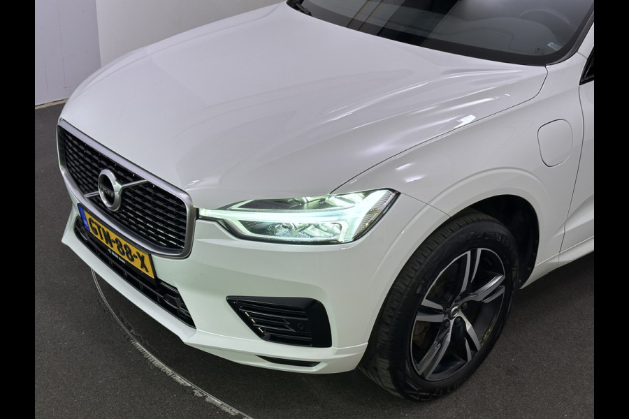 Volvo XC60 Recharge T8 AWD R-Design Plug In Hybrid PHEV | Panodak | Trekhaak af Fabriek | Lederen Sportstoelen Memory | Camera | Apple Carplay | 19"L.M | DAB |