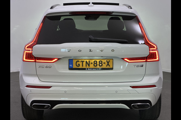 Volvo XC60 Recharge T8 AWD R-Design Plug In Hybrid PHEV | Panodak | Trekhaak af Fabriek | Lederen Sportstoelen Memory | Camera | Apple Carplay | 19"L.M | DAB |