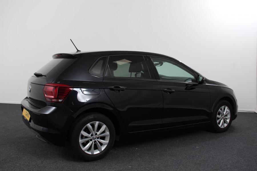 Volkswagen Polo 1.0 TSI 116pk Highline | Navigatie | Climate Control | Parkeer Sensoren V+A | App Connect | Cruise Control adaptief | Bluetooth | Lichtmetalen Velgen