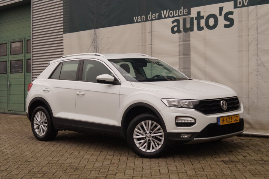 Volkswagen T-Roc 1.5 TSI 150pk DSG Style Business -NAVI-ECC-PDC-