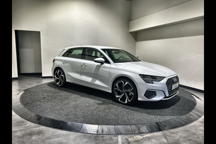 Audi A3 Sportback 40 TFSI e Advanced edition | Virtual cockpit | 19 inch Velgen