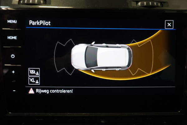 Volkswagen e-Golf e-Golf | Navigatie | Climate Control | Warmtepomp | Parkeersensoren V+A | Privacy Glass |