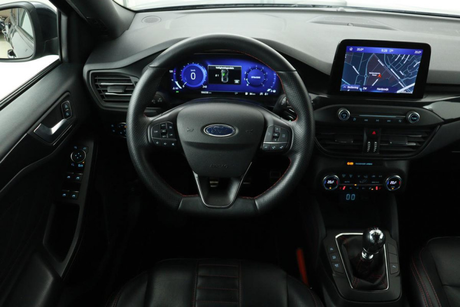 Ford Focus 1.0 EcoBoost Hybrid ST Line X | Leder | Trekhaak | Stoel & stuurverwarming | B&O Sound | Camera | Carplay | Full LED | Keyless