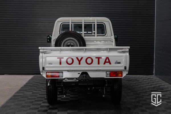 Toyota Land Cruiser GRJ79 Single Cab M/T