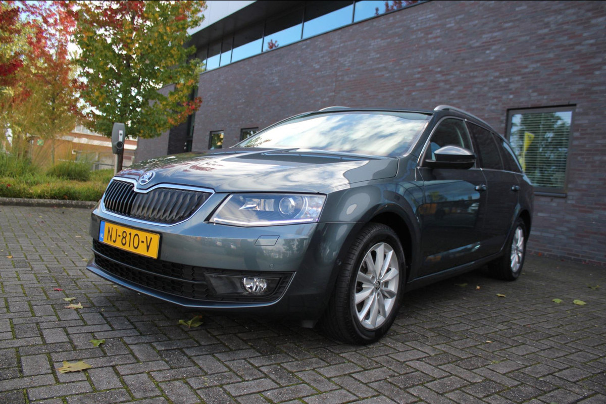 Škoda Octavia Combi 1.0 TSI Greentech Style Business Automaat