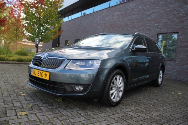 Škoda Octavia Combi 1.0 TSI Greentech Style Business Automaat