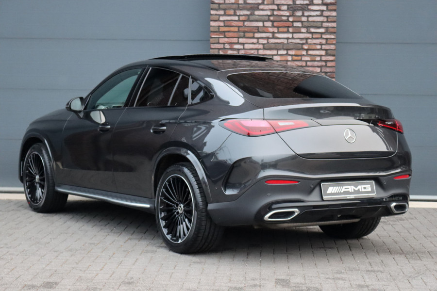 Mercedes-Benz GLC Coupé 300 4MATIC AMG Line Aut9 | Panoramadak | Distronic Pro | Trekhaak | Verwarmd Stuurwiel | Surround Camera | Memory | Nightpakket | Sfeerverlichting |