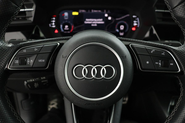 Audi A3 30 TFSI S edition | Panoramadak | Adaptive cruise | Sportstoelen | Full LED | Carplay | Climate control | Virtual Cockpit