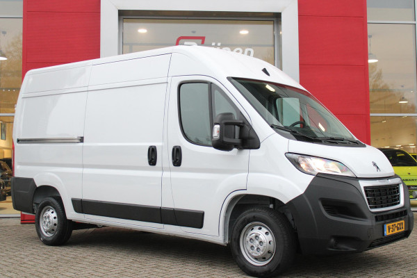 Peugeot Boxer 2.2 BlueHDi 140PK L2H2 3.3t | APPLE CARPLAY/ANDROID AUTO | ACHTERUITRIJ CAMERA | 3-ZITS | CRUISE CONTROL | ELEKTRISCH INKLAPBARE BUITENSPIEGELS | DAB+ RADIO | NIEUWE BUS! |