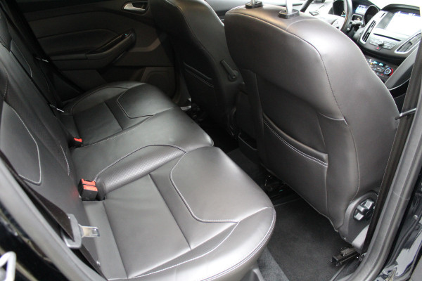 Ford Focus 1.5 150PK Titanium | Trekhaak | Leder | Navigatie | Winterpack | BLIS | Sony