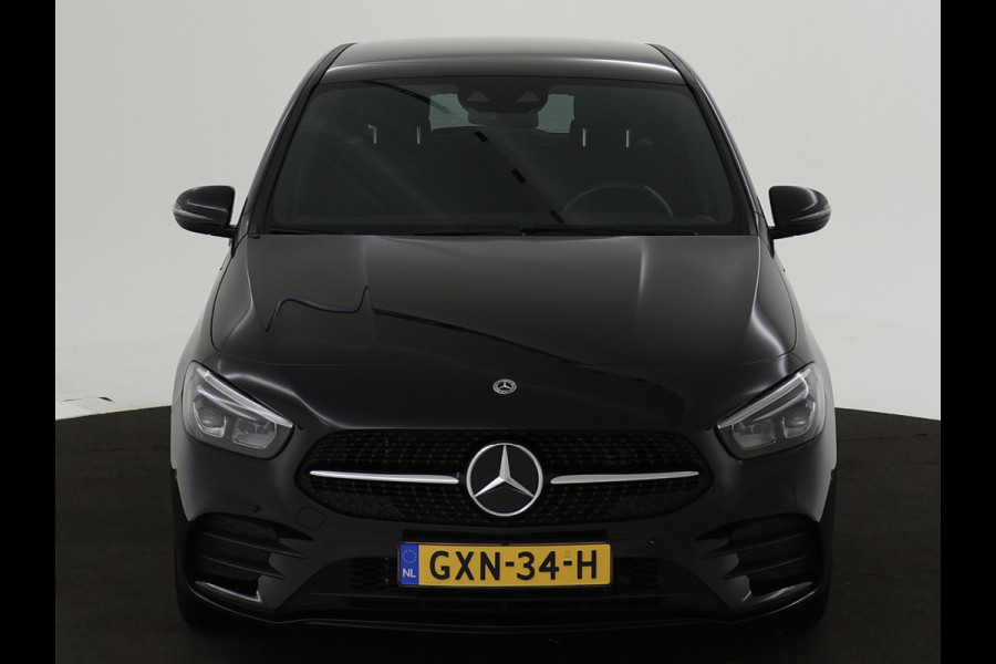 Mercedes-Benz B-Klasse 250 e AMG Plug-In Hybride | Achteruitrijcamera | AMG styling | Night Pakket | Sfeerverlichting | Navigatie | Inclusief 24 maanden MB Certified garantie voor Europa.