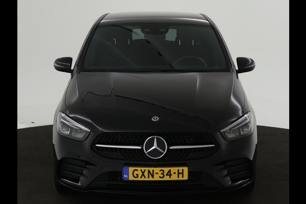 Mercedes-Benz B-Klasse 250 e AMG Plug-In Hybride | Achteruitrijcamera | AMG styling | Night Pakket | Sfeerverlichting | Navigatie | Inclusief 24 maanden MB Certified garantie voor Europa.