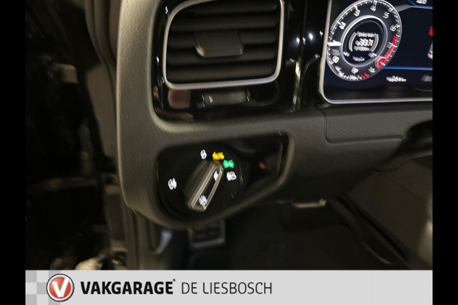 Volkswagen GOLF Variant 1.0 TSI Highline Business R-line.virtual,navi,camera,boeken,adaptive.apple