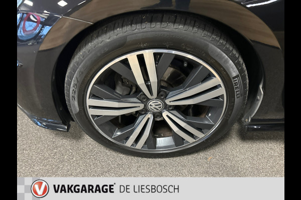 Volkswagen GOLF Variant 1.0 TSI Highline Business R-line.virtual,navi,camera,boeken,adaptive.apple