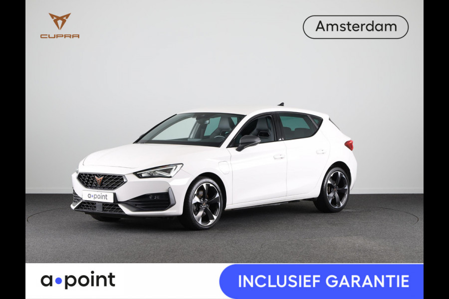 CUPRA Leon 1.4 e-Hybrid Essential 204 pk Automaat (DSG) | Navigatie | Parkeersensoren achter | Adaptieve cruise control | Autom. airco (3 zones) | Full-LED koplampen |