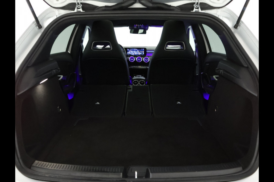 Mercedes-Benz A-Klasse 180 Business Solution AMG | Panoramadak | Memory Stoelen | Multibeam LED | 5 spaaks lichtmetalen velgen | MBUX wide screen | Navigatie | Parking support met camera achter | Inclusief 24 maanden MB Certified garantie voor Europa.