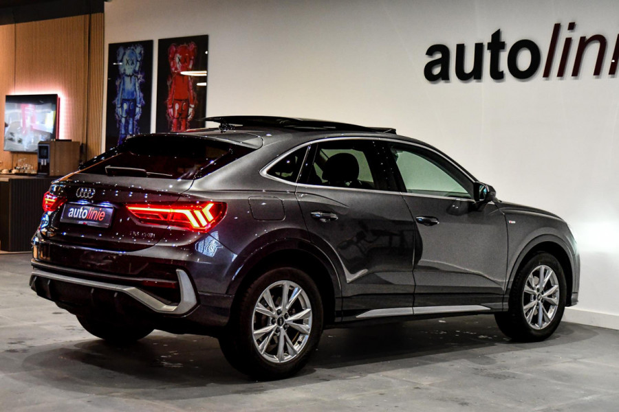 Audi Q3 Sportback 35 TFSI S-Line. Pano, Camera, Matrix, CarPlay!