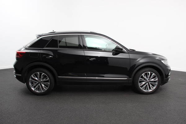 Volkswagen T-Roc 1.5 TSI Sport DSG | Navigatie | Adaptive Cruise Control | Climate Control | Digitale Dashboard | Camera | 18"Lichtmetalen velgen