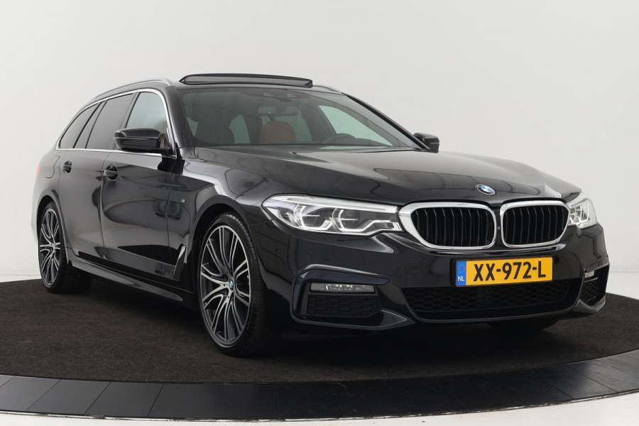 BMW 5 Serie 520i M-Sport | Panoramadak | Head-Up | 360 camera | Leder | Stoelverwarming | Sfeerverlichting | Memory | Sportstoelen