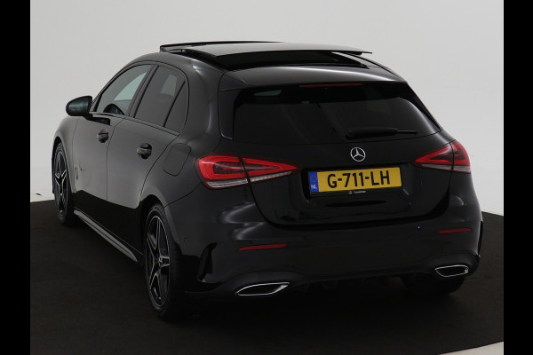 Mercedes-Benz A-Klasse 180 Business Solution AMG | Acteruitrijcamera |Panorama Schuif-Kanteldak | AMG Styling | Night Pakket | Spiegelpakket | Navigatie | Inclusief 24 maanden MB Certified garantie voor Europa.