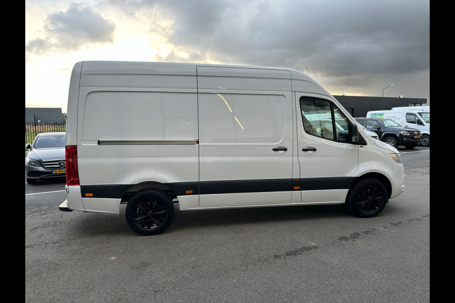 Mercedes-Benz Sprinter 317 CDI L2 H2 MBUX / Navigatie / Camera / Parkeersensoren / Cruise control / Airco / 270 Graden achterdeuren