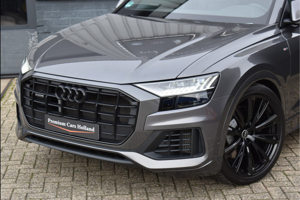 Audi Q8 55 TFSI e Quattro 381 Pk S-Line Black Ed RS-Stoel Pano Matrix Keyless Luchtvering Navi 23 Inch