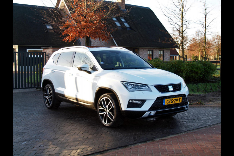 Seat Ateca 1.4 EcoTSI Xcellence | Panoramadak | Camera | Apple Carplay | Cruise Control | Leer |