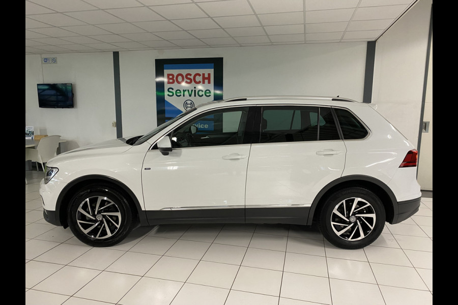 Volkswagen Tiguan 1.4 TSI Join Trekhaak wegklapbaar / Stoelverwarming / adaptive cruise controle