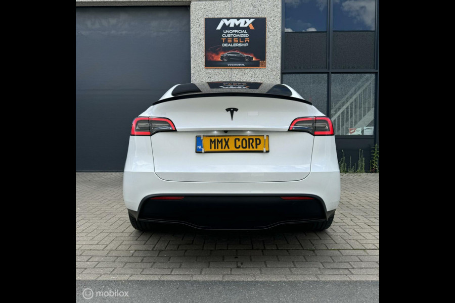 Tesla Model Y RWD WIT INTERIEUR MMX PACK