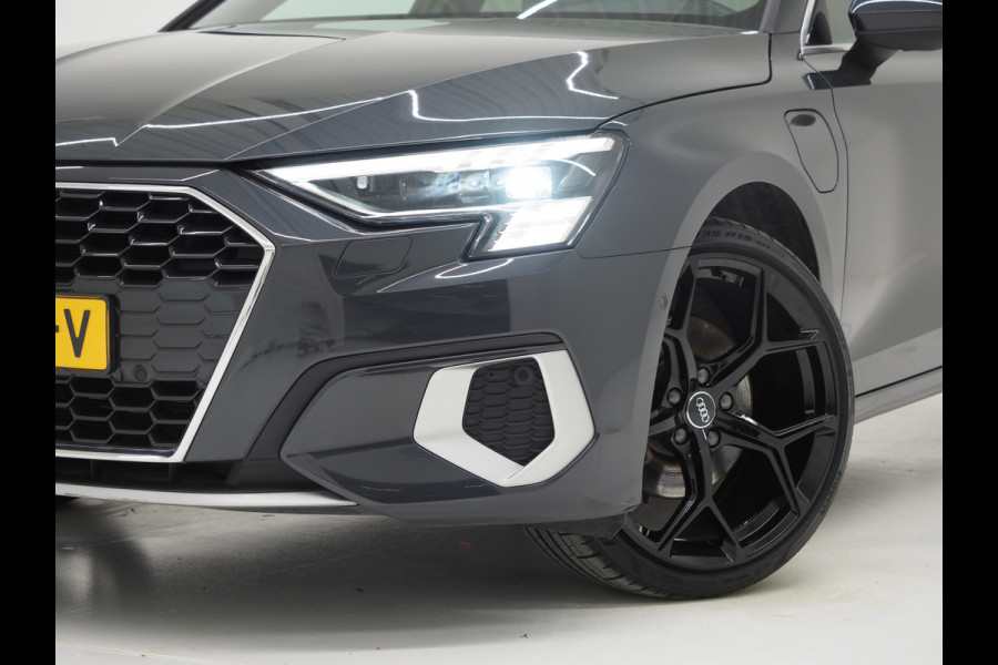 Audi A3 Sportback 40 TFSI e 204PK | Panoramadak | Leder | Keyless | Camera | DAB