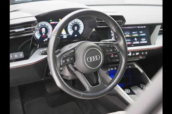 Audi A3 Sportback 40 TFSI e 204PK | Panoramadak | Leder | Keyless | Camera | DAB