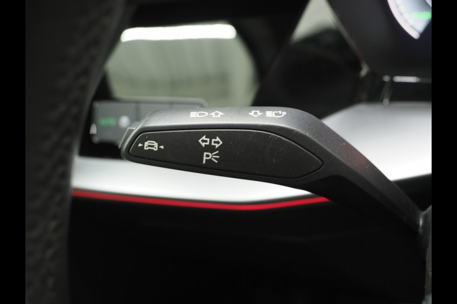 Audi A3 Sportback 40 TFSI e 204PK | Panoramadak | Leder | Keyless | Camera | DAB