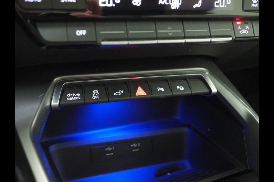 Audi A3 Sportback 40 TFSI e 204PK | Panoramadak | Leder | Keyless | Camera | DAB