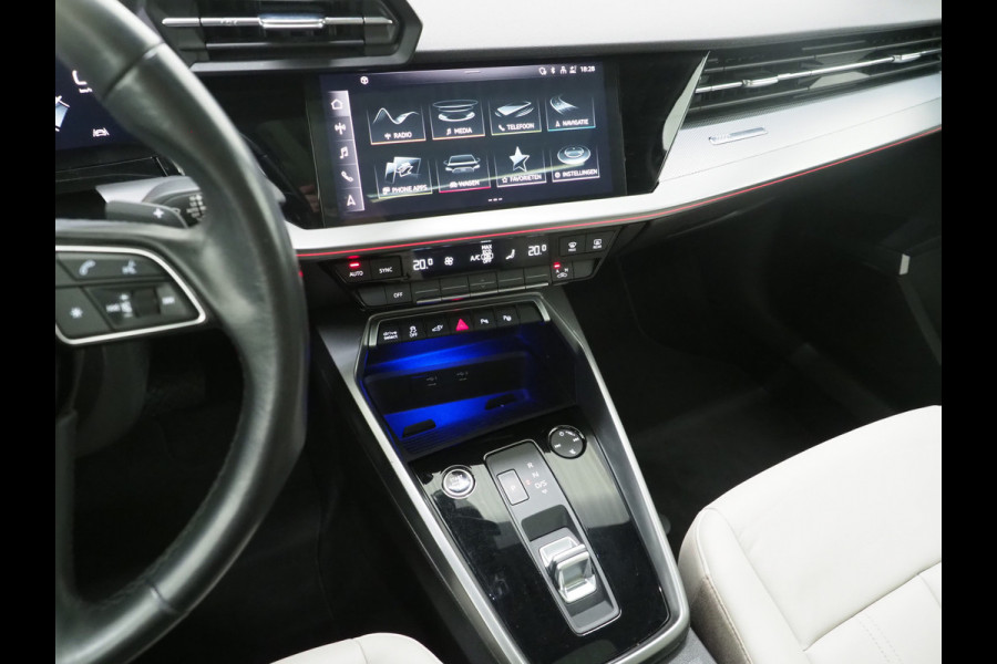 Audi A3 Sportback 40 TFSI e 204PK | Panoramadak | Leder | Keyless | Camera | DAB