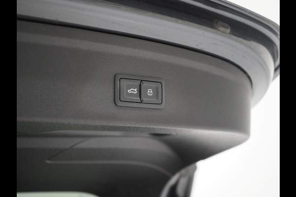 Audi A3 Sportback 40 TFSI e 204PK | Panoramadak | Leder | Keyless | Camera | DAB