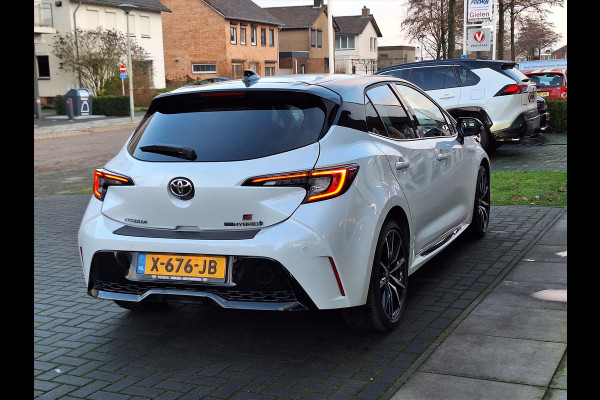 Toyota Corolla 1.8 Hybrid 140pk GR Sport | Eerste eigenaar, Half Leer, LED, Stoelverwarming, Parkeersensoren, Keyless, Parelmoer wit