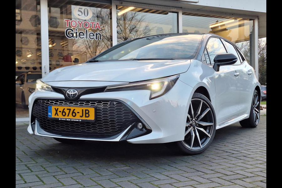 Toyota Corolla 1.8 Hybrid 140pk GR Sport | Eerste eigenaar, Half Leer, LED, Stoelverwarming, Parkeersensoren, Keyless, Parelmoer wit