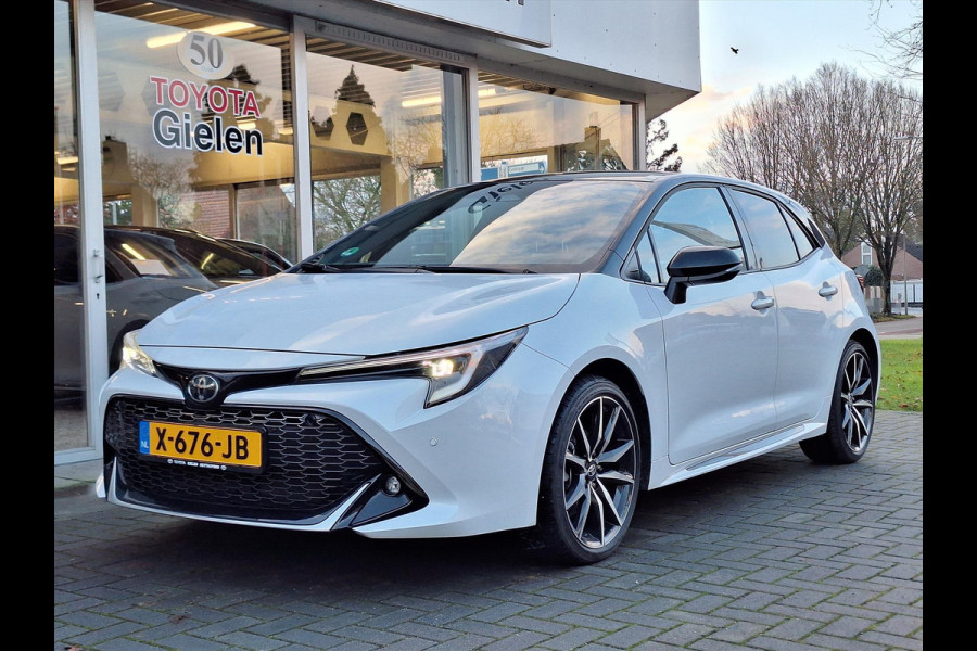 Toyota Corolla 1.8 Hybrid 140pk GR Sport | Eerste eigenaar, Half Leer, LED, Stoelverwarming, Parkeersensoren, Keyless, Parelmoer wit