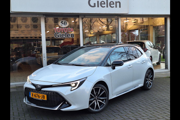 Toyota Corolla 1.8 Hybrid 140pk GR Sport | Eerste eigenaar, Half Leer, LED, Stoelverwarming, Parkeersensoren, Keyless, Parelmoer wit