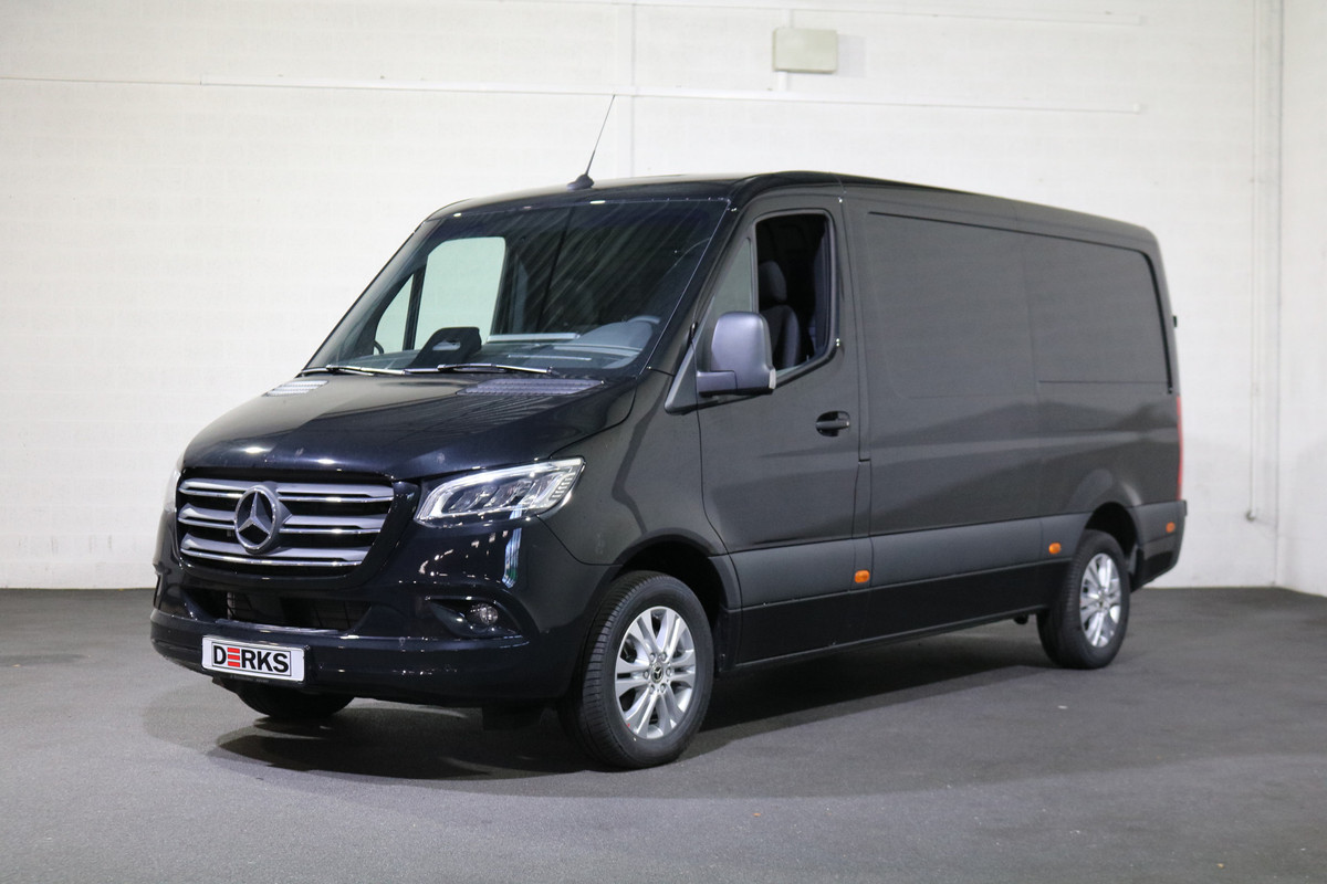 Mercedes-Benz Sprinter 319 CDI L2 H1 Airco Navigatie 3.5T Trekhaak Camera Adap. Cruise